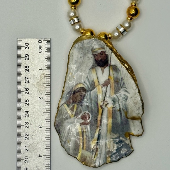 Handmade Handcrafted Oyster Shell Ornament – Holy Family Nativity Scene - Picture 3 of 8